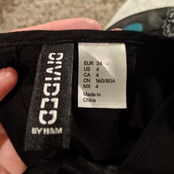 Winter sale H&m dress - Picture 4 of 7